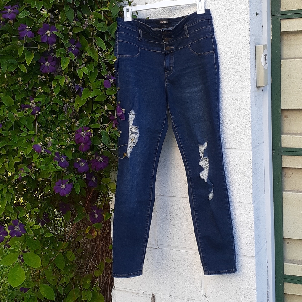 Refuge straight leg button up jeans size 8